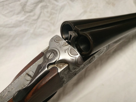 En venta escopeta Cal.12 paralela de Ascensio Zabaleta.
Su estado es perfeto.

 Por el precio de..100€... 22