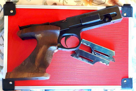 Hola amigos: Vendo una pistola FAS del calibre 32, guiada en F, esta en la provincia de Madrid, concretamente 02