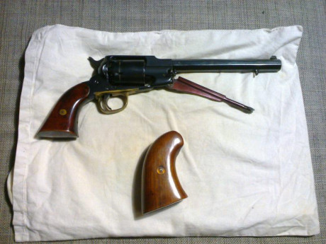 Vendo por no tenerlo en uso el revolver de referencia, en perfecto estado de funcionamiento, pavonado 00