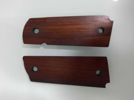 Buenas
Se vende cachas para 1911 originales STI, estado reestreno, poquísimo uso, precio 40 €, envio peninsular 00