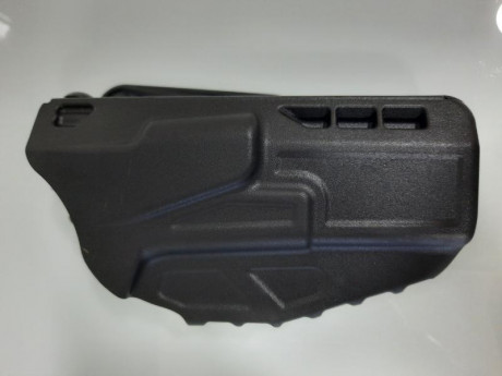 Buenas 
Vendo funda SAFARILAND original, modelo 7377 para pistola Glock 17, practicamente sin uso. Precio 01