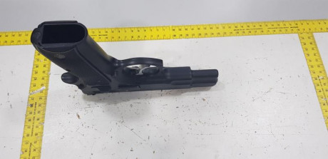 Marca: Ceska 
Modelo: CZ-85 COMBAT 
Calibre: 9 mm 
Ciudad donde se encuentra: Madrid 
Condiciones estéticas 32