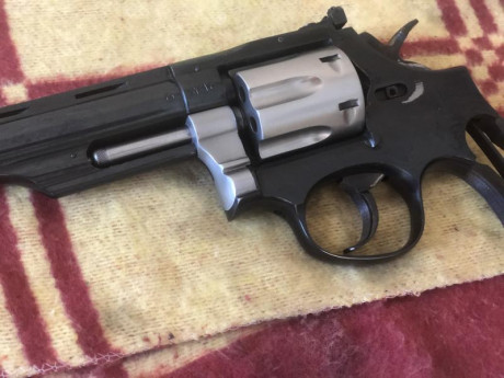 Hola,
Vendo esta ocasión por temas de hueco simplemente.
El arma se
Encuentra en Valencia y está en muy 10