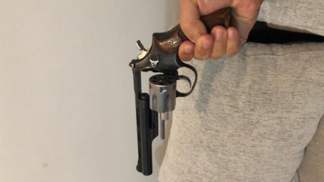 Hola,
Vendo esta ocasión por temas de hueco simplemente.
El arma se
Encuentra en Valencia y está en muy 20