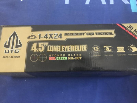 Vendo visor utg 1-4x24 ideal carabina de aire, 22 o similar, tiene torretas balísticas , no se ha llegado 11