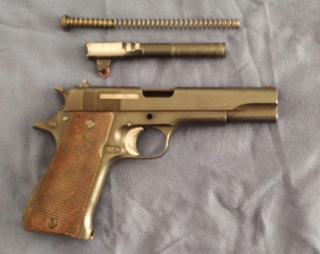 Perfecto estado, varios cargadores y caja. 250 €. A1.jpg  Saludos.- A2.jpg  01