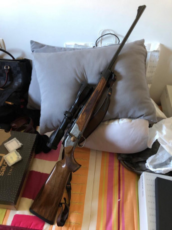 Buenas, se vende BLASER R8 LUXUS con dos cañones, uno del 7mm BM y otro del 300 WM. Visar Swarovski Z6i 01