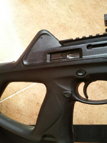 Se vende tal y como esta en la foto (sin holografico).Esta guiada en "A"

El motivo de la venta 00