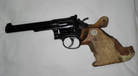 MAGNIFICO REVOLVER PARA COMPETICION,MOD.14 CAL.38SPL.CACHAS ORTOPEDICAS.POCO USO Y SIEMPRE CON CARTUCHOS 42