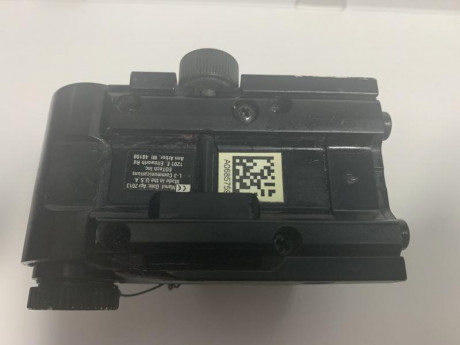 Enlace con características 
https://www.borchers.es/visores-holograficos/1104-visor-holografico-eotech-xps2-0.html 00