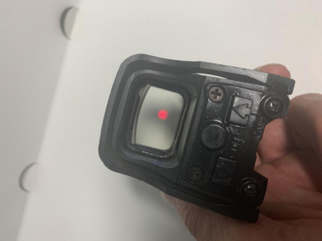 Enlace con características 
https://www.borchers.es/visores-holograficos/1104-visor-holografico-eotech-xps2-0.html 10