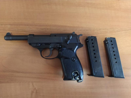 VENDO WALTHER P38, modelo P1, 9 mm Pb., muy cuidada, poco uso. En perfecto estado. Dos cargadores mono 00