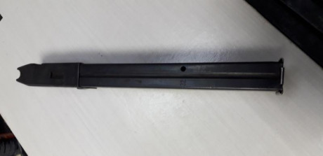 Cargador original para el mítico subfusil alemán de la IIª Guerra Mundial MP40, Capacidad de 32 cartuchos 01