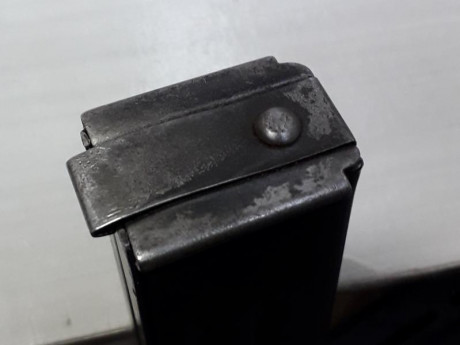Cargador original para el mítico subfusil alemán de la IIª Guerra Mundial MP40, Capacidad de 32 cartuchos 11