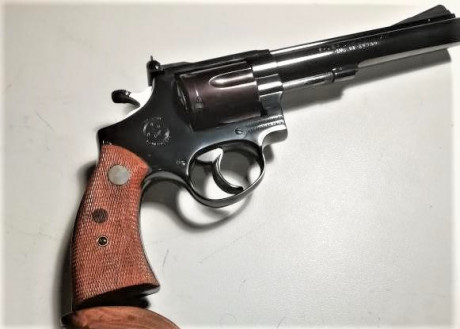 Buenas noches, pues eso, estoy buscando un revolver, ya que estoy en tramite de segunda categoría de la 62