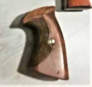 Buenas noches, pues eso, estoy buscando un revolver, ya que estoy en tramite de segunda categoría de la 61