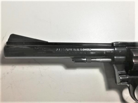 Buenas noches, pues eso, estoy buscando un revolver, ya que estoy en tramite de segunda categoría de la 60