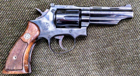 Se vende llama Martial 38 spl. 
Cuatro pulgadas buen estado.
Guiado en A pero se puede guiar en F.
Se 01