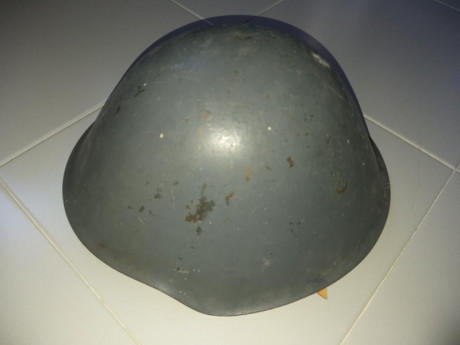 Buenas tardes , pongo a la venta los siguientes complementos de la alemania comunista :
casco original 00