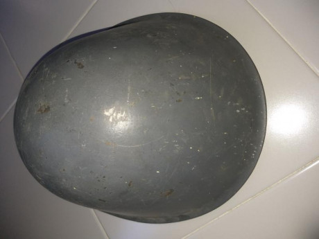 Buenas tardes , pongo a la venta los siguientes complementos de la alemania comunista :
casco original 22