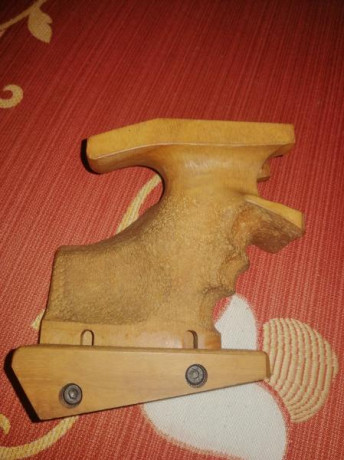 Buenas se vende esta cacha de Diestro, tamaño XS pa la pistola Match Gun.

Esta prácticamente nueva. 

Se 01