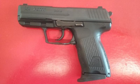 Vendo Pistola HK P2000 calibre 9mmP, está guiada con Licencia A y se puede guiar en F, está como nueva, 01
