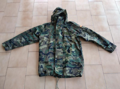 Vendo en conjunto el siguiente material:

Traje Intemperie Boscoso
Uniforme Boscoso Guerrera, pantalon 02