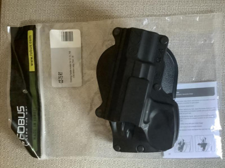 Funda fobus padle CZ75 B RT rotating paddle válida para CZ-75 y CZ-75B. Modelo difícil de conseguir.
La 02