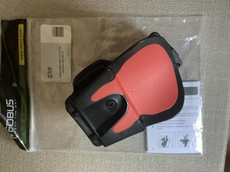 Funda fobus padle CZ75 B RT rotating paddle válida para CZ-75 y CZ-75B. Modelo difícil de conseguir.
La 00