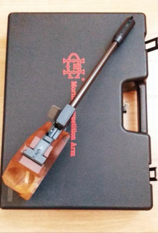 Se vende pistola Morini CM84E electrónica cal.22 + maletin y complementos originales con poco uso.
Cacha 00