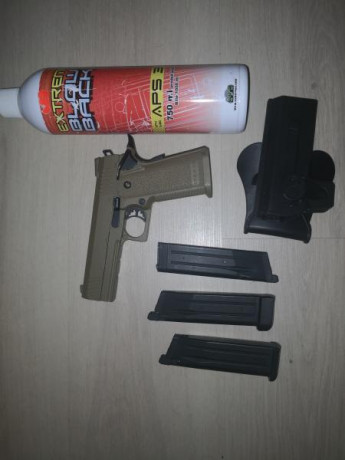 Hola vendo esta pistola de airsoft me la compre por probar lo que era el airsoft y finalmente no me gusto 00