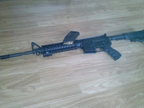 Vendo rifle semiautomático AR15 SABRE DEFENCE 222.REM.CAL (uno de los mejores fabricantes de las versiones 00