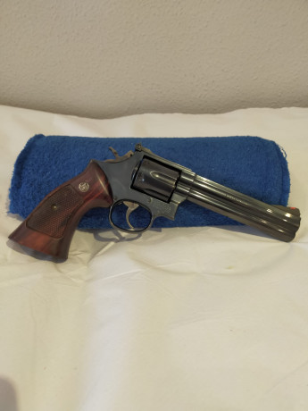 Hola .vendo revolver smith wesson mod 586 de 6 pulgadas calibre 357 magnum en perfecto estado pido por 01