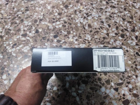 Vendo grip para pistola Sig Sauer sin estrenar MOD F-943 SM BLK . Precio 70 € 00