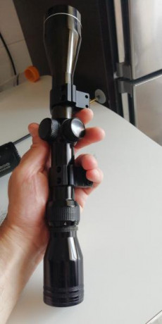 Buenas tardes.
Pongo en venta un visor sencillo y  como tal, a precio sencillo 
También una baqueta de 10