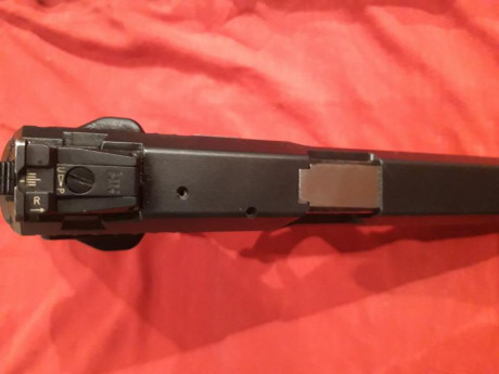 Para hacer hueco vendo mi hk, la compré a un compañero del foro por capricho y lo la uso.
No se la antiguedad 00