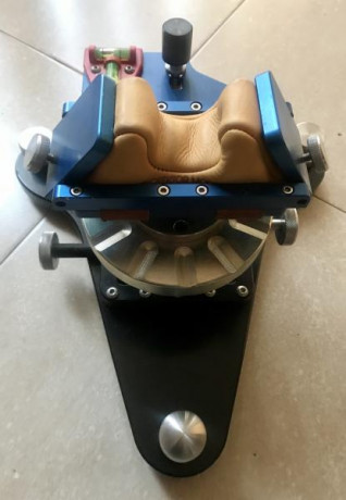 La torreta es la que se detalla en el siguiente enlace, fabricada por Antonio Ballarà:
https://es-es.facebook.com/torretasBenchRest/
Muy 52