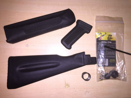 VENDIDO

Sin estrenar, piezas originales Escopeta Saiga caliobre 12. Culata, pistolete, guardamonte, protector 00