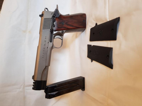   pistola LLAMA  MAX Cromada plata mate con otro carro del 9 pb. Freno de boca 45 sustituyendo busing 02