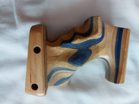 Vendo estás cachas anatómicas para zurdo sps talla M / gsp talla M /
Lp400 talla S
Precio de cada una 01