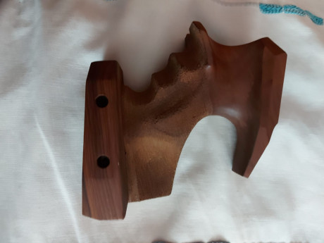 Vendo estás cachas anatómicas para zurdo sps talla M / gsp talla M /
Lp400 talla S
Precio de cada una 00