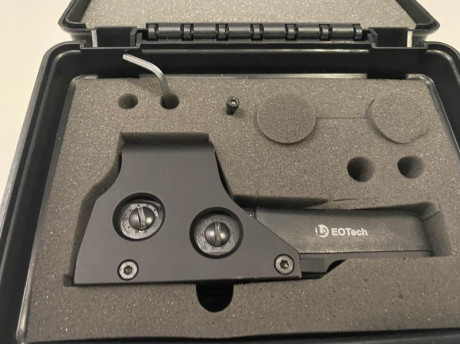 Se vende holografico eotech A65 en buen estado, muy pocas salidas de caza, casi todo el tiempo parado 11