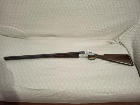 Vendo escopeta plana del 12 marca jabe, expulsora, está restaurada e impecable, la compré así y la vendo 02