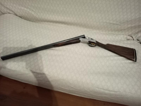 Vendo escopeta plana del 12 marca jabe, expulsora, está restaurada e impecable, la compré así y la vendo 01
