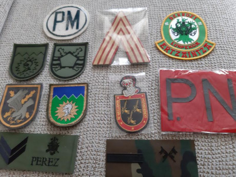 Lote de 11 parches militares españoles. 15€ más gastos. 02