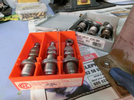 Saludos compañeros del foro.
Un amigo me ha dejado este material de recarga para  que se lo ponga en venta.
- 02