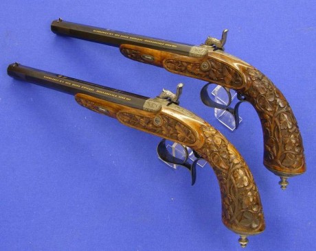 Voy a colocar unas fotos de un arma larga alemana de llave de mecha del siglo XVI. 172