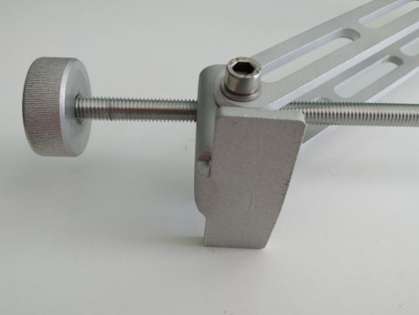 Bípode ligero MCA para F-Class o mini, nunca usado, nuevo a estrenar. 

Vendido 12