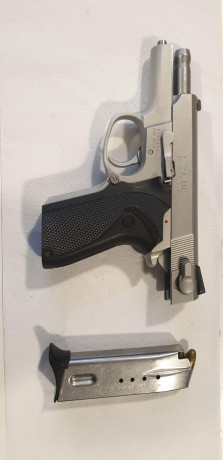 Se vende pistola semiautomática Smith & Wesson Mod. 6906 en calibre 9 mm.

Comprada nueva en armería. 01