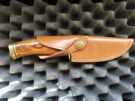 VENDO CUCHILLO BUCK 192 SIN USAR, NUEVO. 80€ incluida caja original y envio. 00